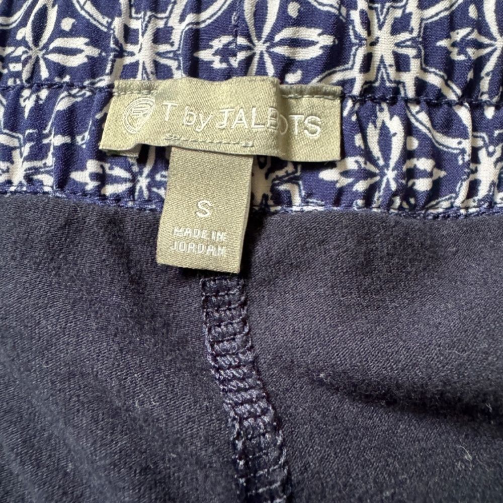 T by Talbots Faux Wrap Skort Blue White Medallion Print Pockets, Size S - Picture 7 of 9